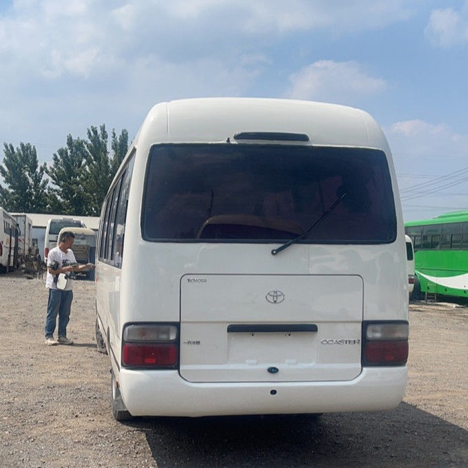 Autocarro Toyota Usado de Direção Esquerda Diesel 26-30 lugares para suas necessidades de transporte