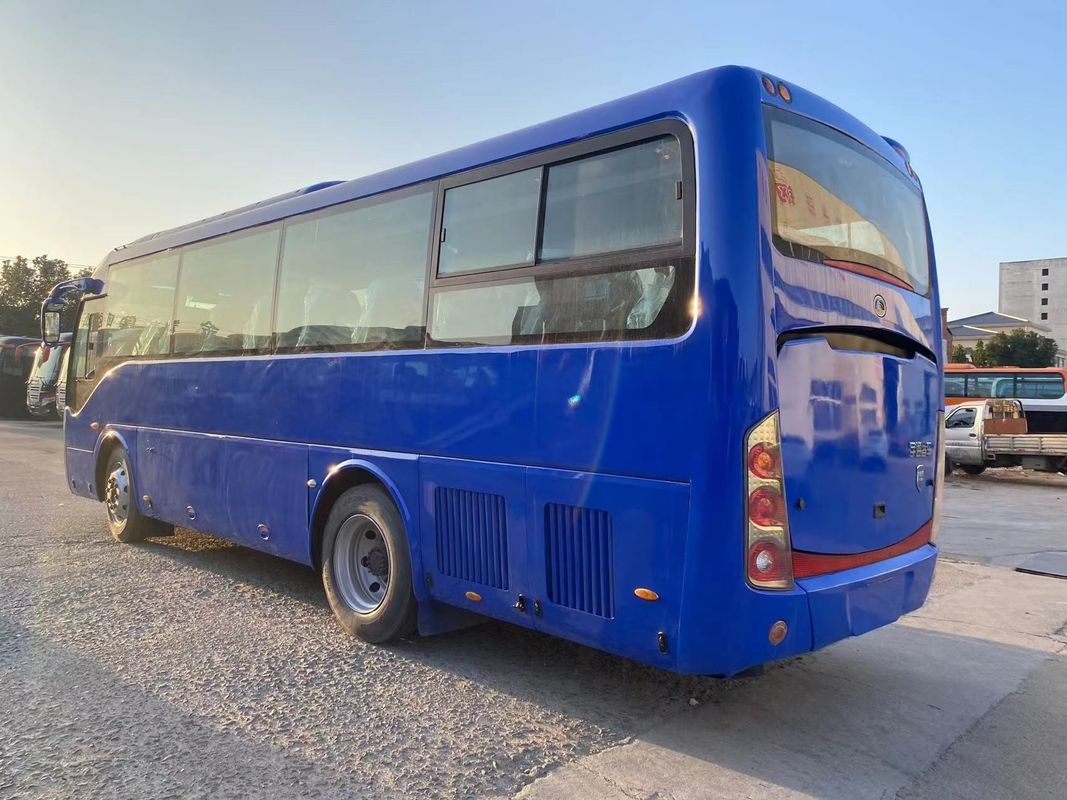 Venda de autocarros usados de 40 lugares com norma de emissões Euro 3 e capacidade de motor de 6-8L