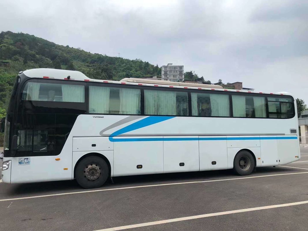 Ônibus de autocarro usado Ônibus 35-65 lugares Capacidade do motor do ônibus personalizado 8L Requisito do cliente