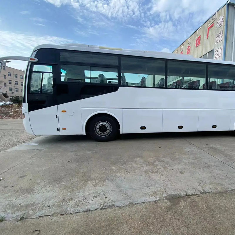 Autocarro usado de alto padrão com capacidade de motor de 8L e 65-67 assentos