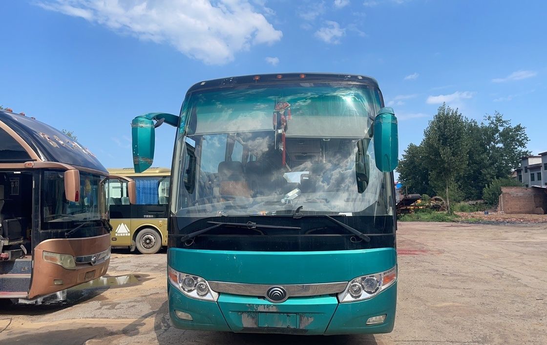 Autobus turístico diesel de 60 lugares com capacidade de motor de 4-6L e excelente desempenho