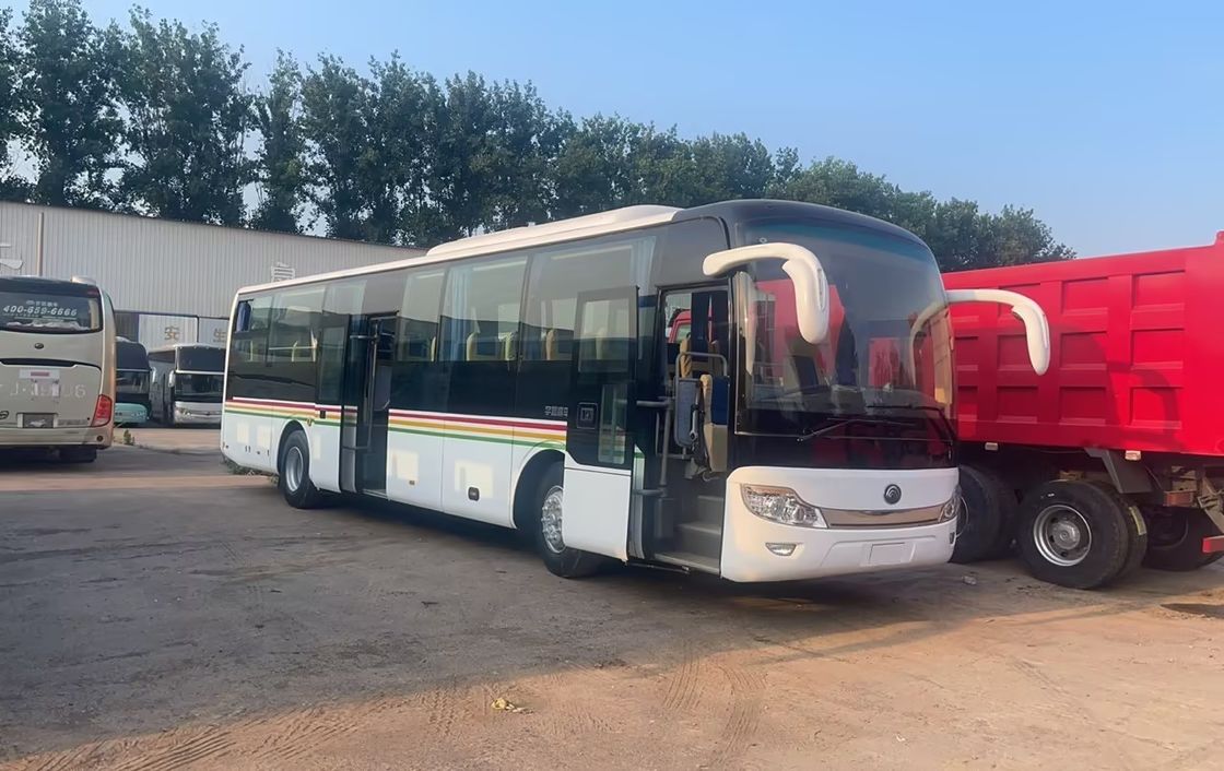 Rodoviária de autocarro LHD de 54 lugares de passageiros da cidade Youtong