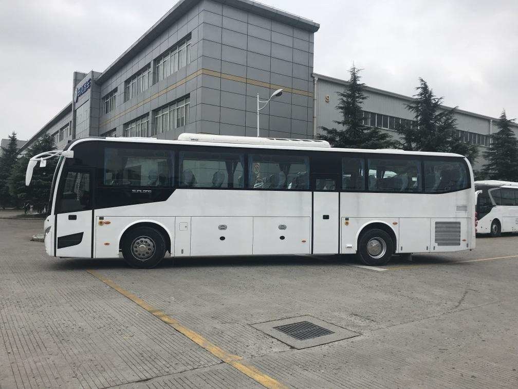 12000*2550*3830mm Euro 3 Direito Direito Autocarro Autocarro de luxo Automóveis usados Autocarro de design
