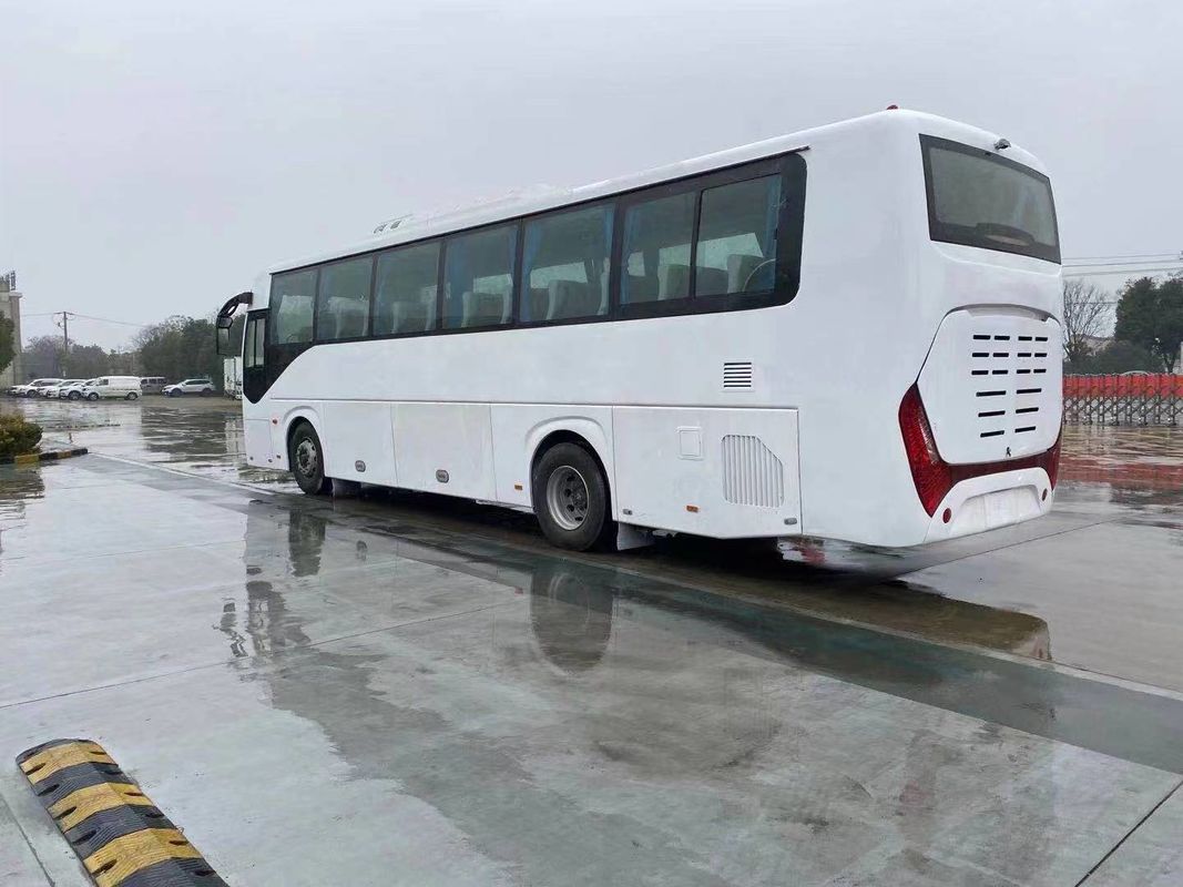 Autocarro de luxo usado de 12m 50 lugares com motor 4GR e velocidade máxima de 200 Km/h