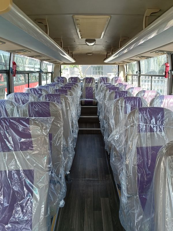 Autobus de luxo 35-40 lugares Tipo de combustível diesel Adequado para LHD ou RHD