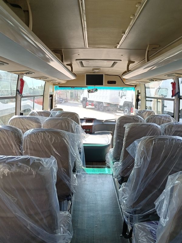 Autobus de luxo 35-40 lugares Tipo de combustível diesel Adequado para LHD ou RHD