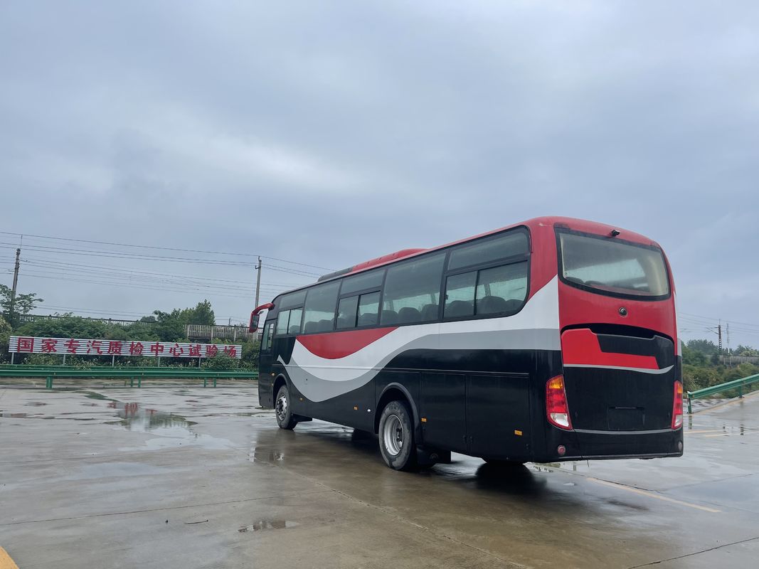 Autobus de passageiros de segunda mão LHD Autobus de autocarro usado Em bom estado com base de rodas 3300