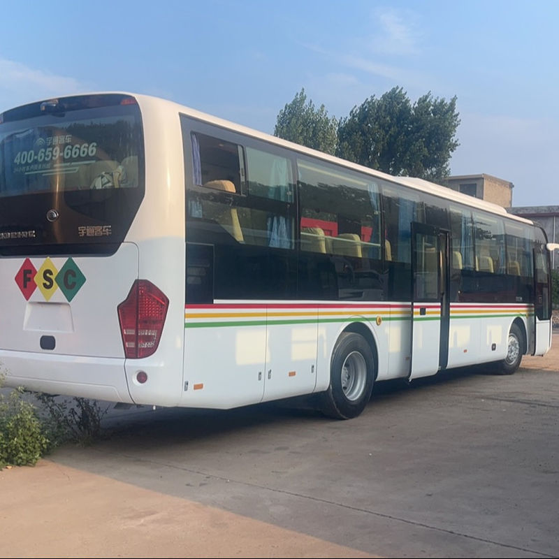 Autocarro de segunda mão LHD de 54 lugares de segunda mão de passageiros urbanos com transmissão manual
