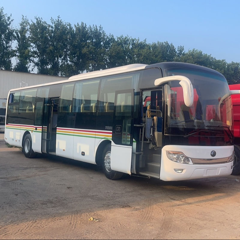 Autocarro de segunda mão LHD de 54 lugares de segunda mão de passageiros urbanos com transmissão manual