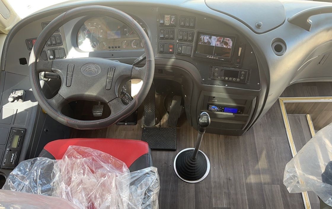 Autocarros manuais de 65 passageiros com tipo de combustível diesel e altura total de 3290 mm