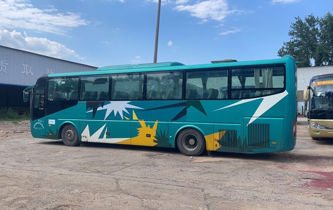 Ônibus turístico usado de 63 lugares 2022 Ônibus de luxo reformado com ar condicionado