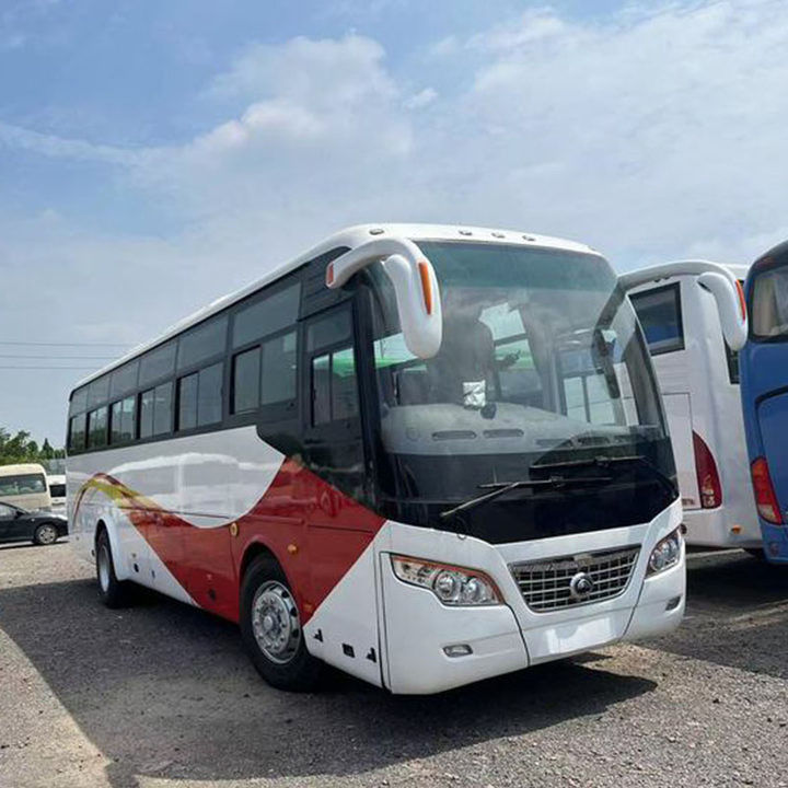 Descubra em estilo os autocarros a diesel de 12m com volante à direita e emissões Euro 3 opcionais
