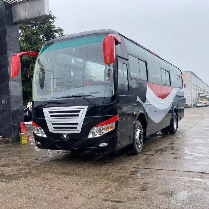 53 Autocarro de luxo com motor dianteiro de 4 a 6 litros e tipo de combustível diesel