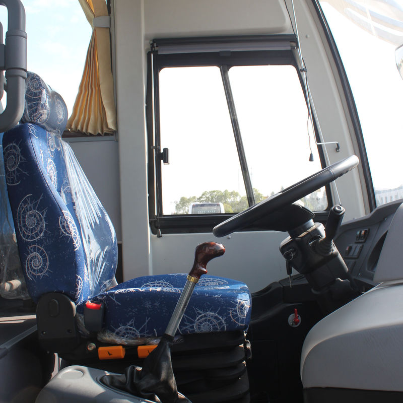 Autocarro de luxo usado 10,8m 30 lugares Euro 3 padrão de emissões com 10000km de quilometragem