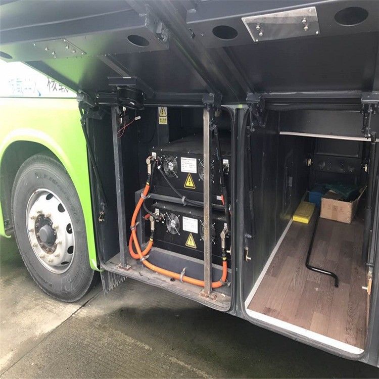 16500 kg G.V.W. Motor Yuchai Diesel 45 lugares Utilizado CNG ônibus de autocarro com banheiro