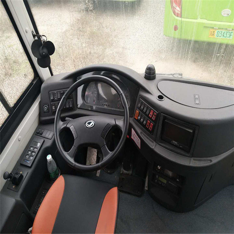 16500 kg G.V.W. Motor Yuchai Diesel 45 lugares Utilizado CNG ônibus de autocarro com banheiro