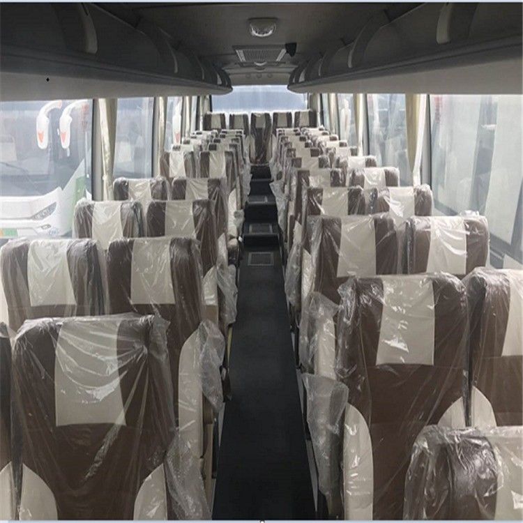 16500 kg G.V.W. Motor Yuchai Diesel 45 lugares Utilizado CNG ônibus de autocarro com banheiro