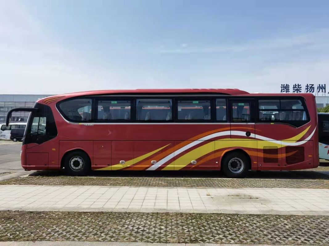 65 1 1 Capacidade de assentos Motor diesel Autocarro turístico para África Design e tanque de combustível de 600L
