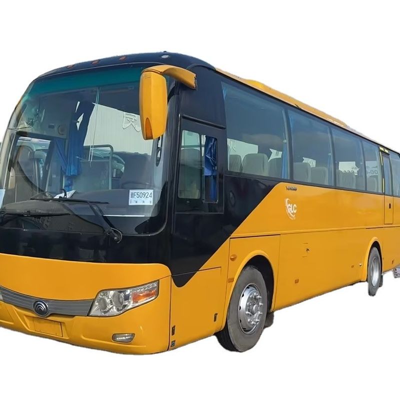 Ônibus turístico de luxo de 30-40 lugares Ônibus de autocarro usado com capacidade de motor de 9,726L
