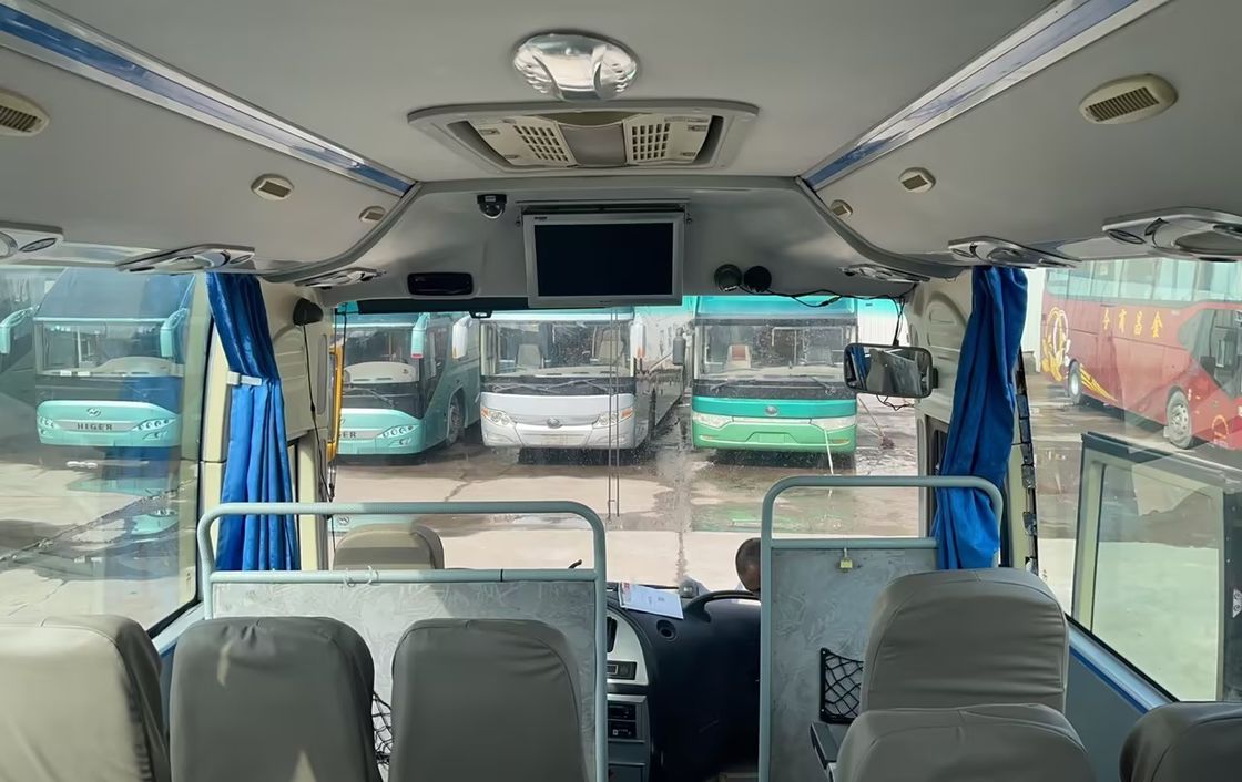 Ônibus turístico de luxo de 30-40 lugares Ônibus de autocarro usado com capacidade de motor de 9,726L