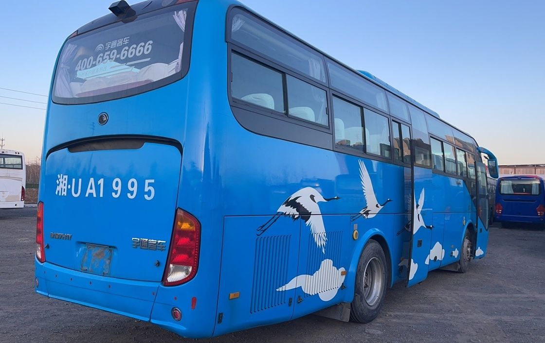 Autocarro usado de 47 lugares com motor diesel de 10 metros com câmera G.V.W. 15000kg de câmera de mídia