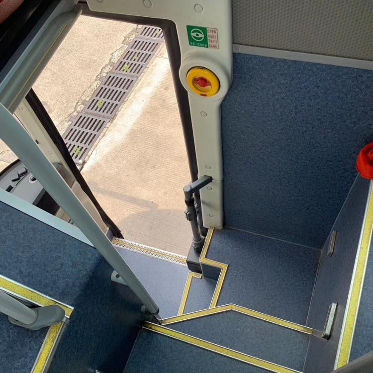 s Melhor modelo de autocarro usado de 55 lugares Autocarro com motor traseiro com velocidade máxima de 100 km/h