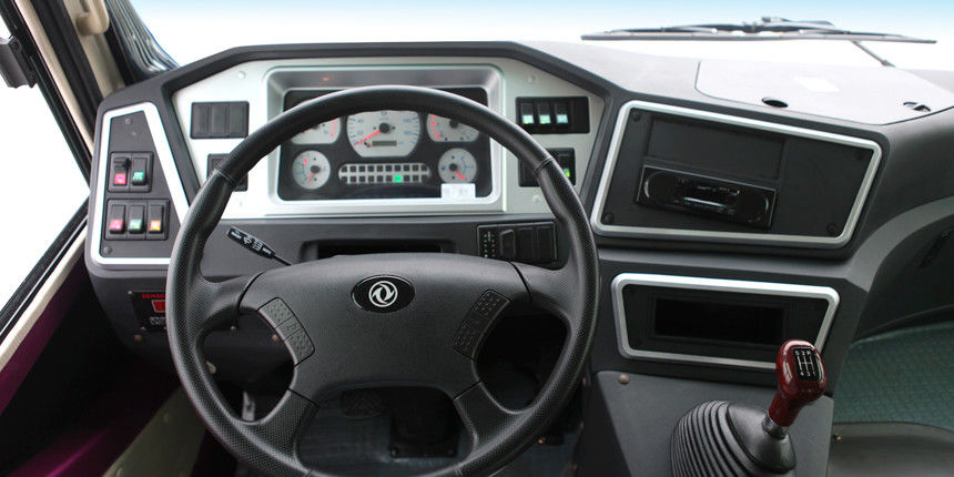 45-56 assentos Diesel Luxury Tour Dongfeng 10 metros Passageiro Usado ônibus em Uganda