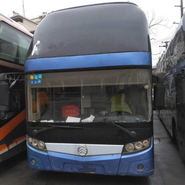 11 metros de ônibus usados de dois andares com 60 lugares e volante esquerdo a preços acessíveis