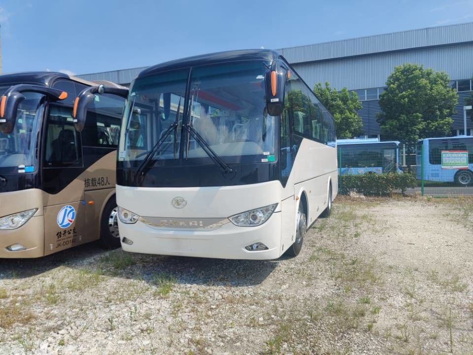 5.5T eixo dianteiro Diesel Usado 50 lugares Luxury Coach Bus Passageiro Usado Bus Coach
