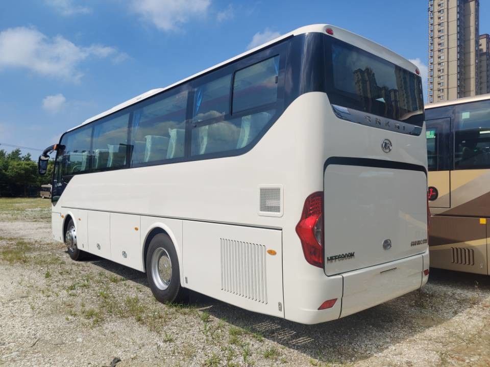5.5T eixo dianteiro Diesel Usado 50 lugares Luxury Coach Bus Passageiro Usado Bus Coach