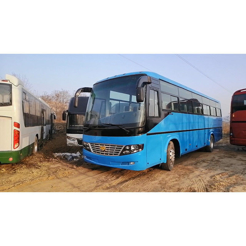 Autobus de luxo de 35 lugares com volume do compartimento de bagagem de 2,7 m3 e largura total de 2430 mm