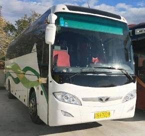 Bom estado usado 55 lugares ônibus e autocarros a diesel nos Emirados Árabes Unidos 12000*2500*3580mm Tamanho