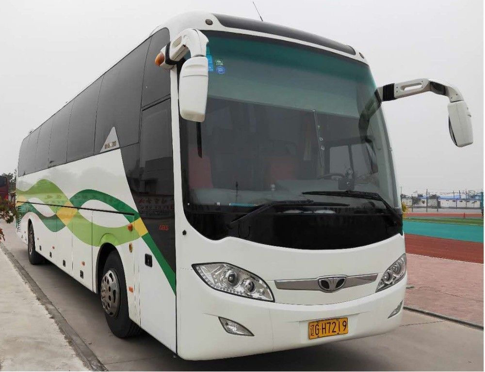 Bom estado usado 55 lugares ônibus e autocarros a diesel nos Emirados Árabes Unidos 12000*2500*3580mm Tamanho