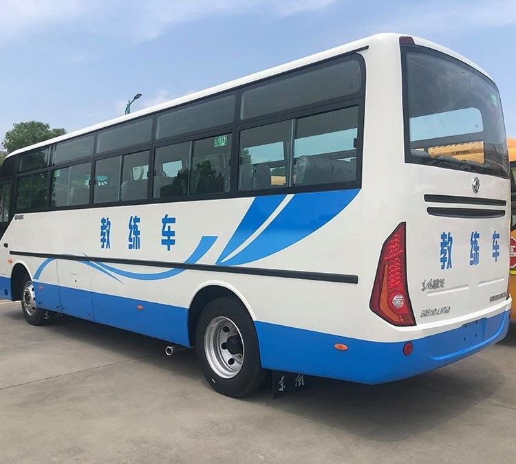 Tipo de direção LHD Drive 2021 Euro 6 6m 140HP Ônibus e autocarros Dongfeng para deslocamento