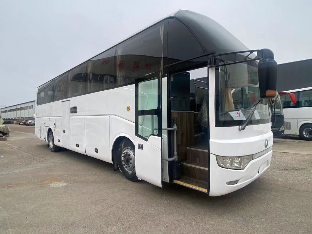 Autocarro turístico de luxo de grande espaço com padrão de emissões Euro 3 e pneu 298/80R22.5