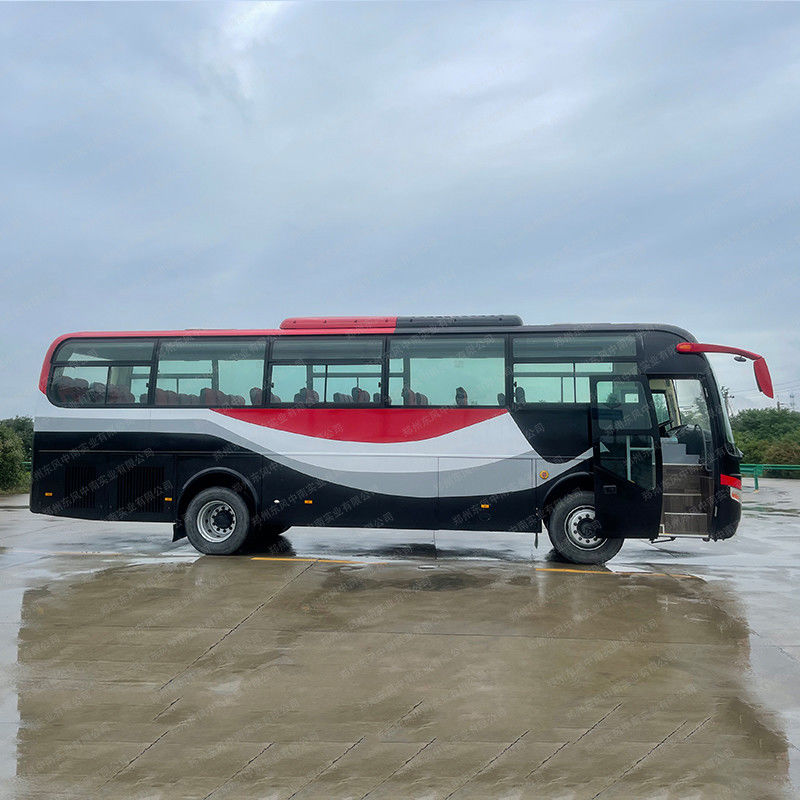 Autobus de luxo com motor dianteiro de 53 lugares com combustível Deisel e capacidade de motor de 4 6L