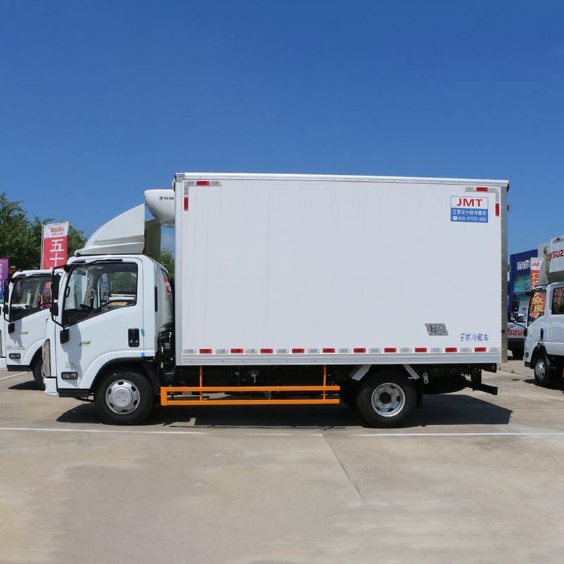 3360mm Base de rodas Isuzu 10 Ton Box refrigerador caminhão para transporte de vegetais e carne