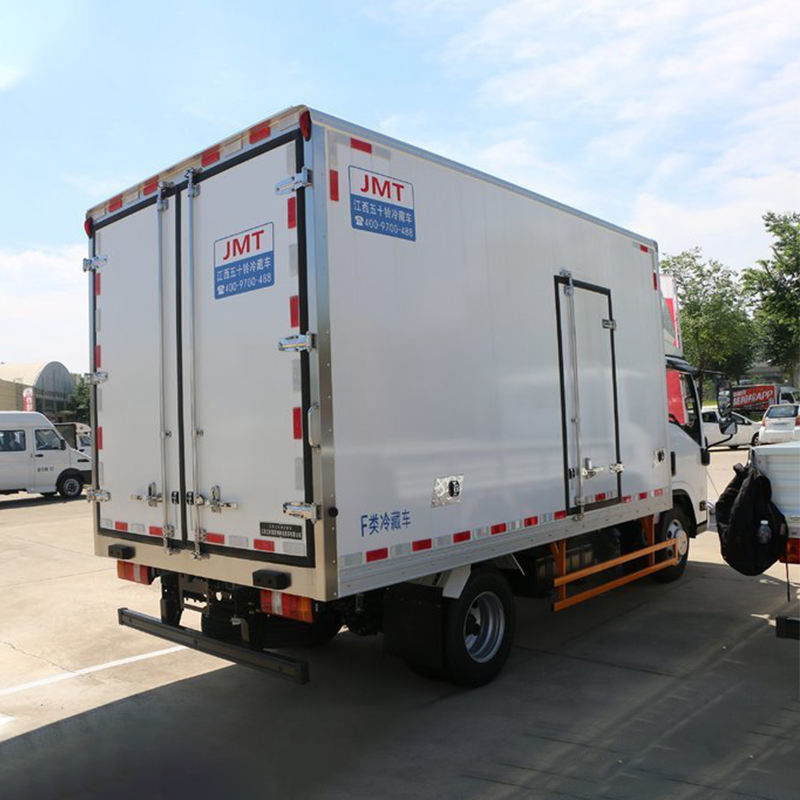 3360mm Base de rodas Isuzu 10 Ton Box refrigerador caminhão para transporte de vegetais e carne