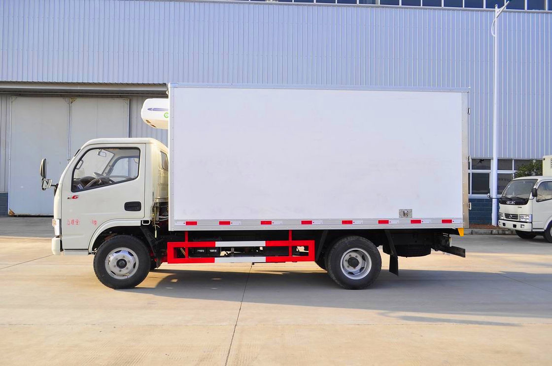 Peso bruto do veículo 5-10T ISO CCC Certificado Design Dongfeng frigorífico Van caminhão