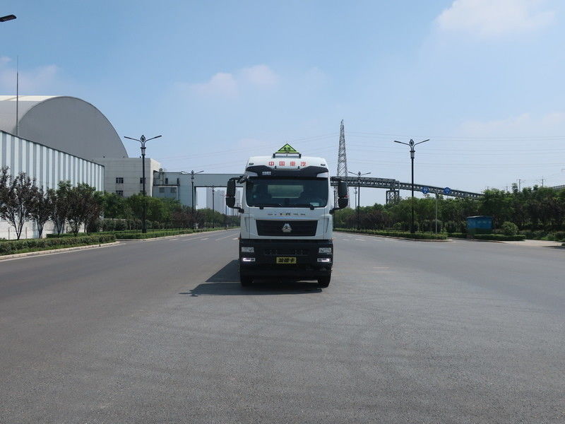 20520 kg Carga nominal 8*4 30m3 Transporte Petróleo Diesel Caminhão CIMC LINYU