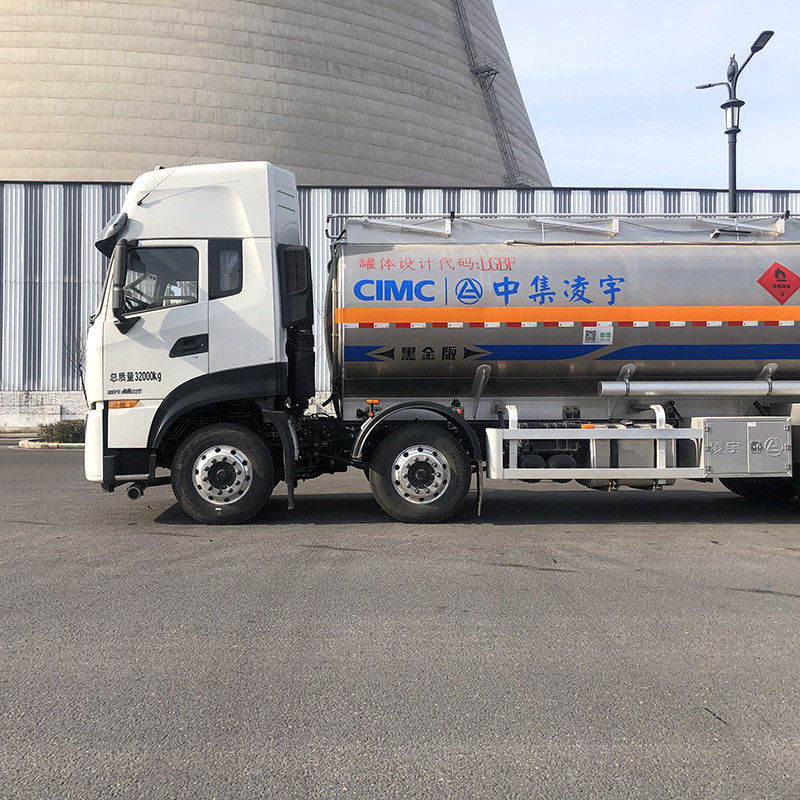 CIMC LINYU 8*4 Dongfeng Chassis 20-40m3 Caminhão de tanque de óleo com binário máximo 1000-1500Nm
