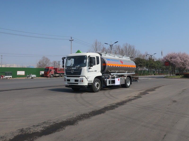 15m3 CIMC LINYU Dongfeng Cisterna de petróleo Caminhão de transporte de combustível líquido de liga de alumínio
