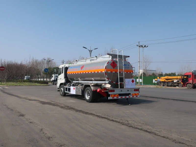 15m3 CIMC LINYU Dongfeng Cisterna de petróleo Caminhão de transporte de combustível líquido de liga de alumínio