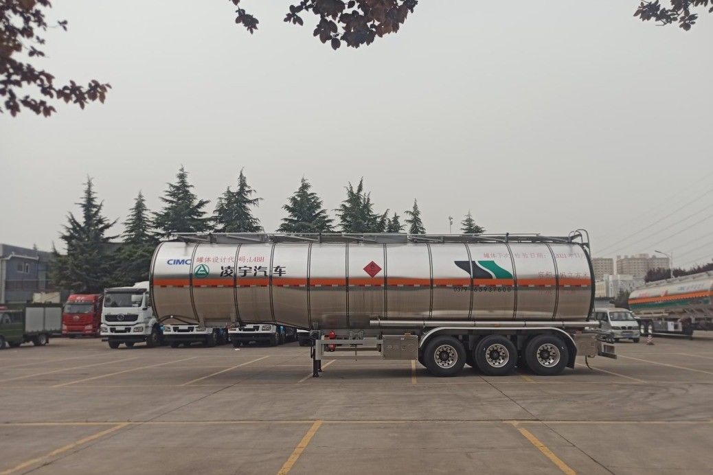 32100/31800 KG Massa de carga nominal CIMC LINYU 8*4 Alumínio ligado