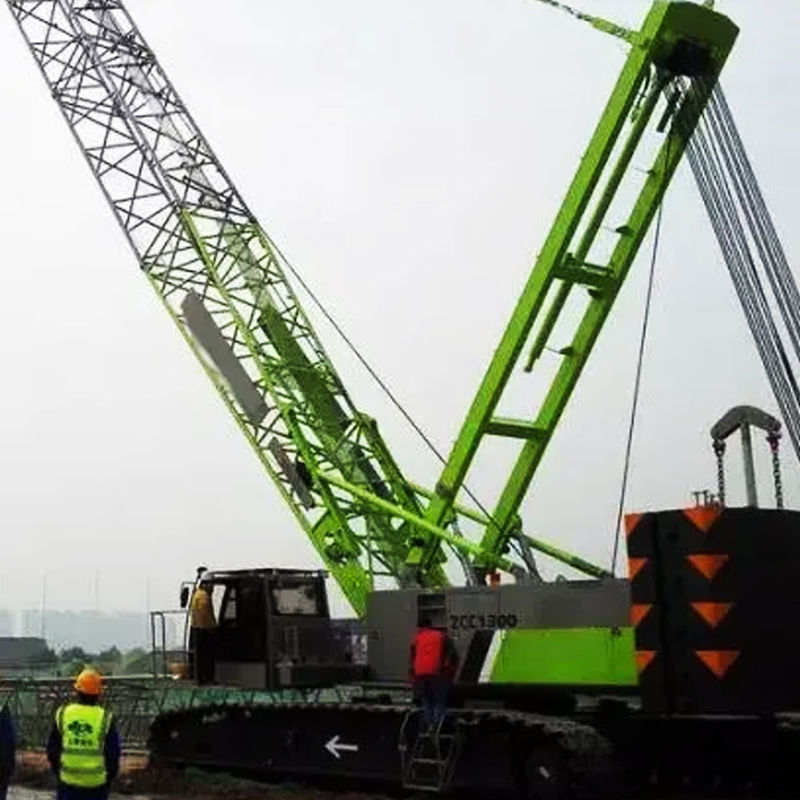 Aumente o seu projeto de construção com 7-15m Jib comprimento fixo Crawler guindaste e motor a gás