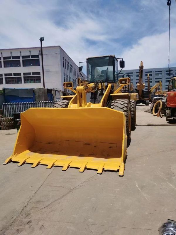 Carregador frontal com carga nominal de 4 TON e comprimento de 4,78 m Carregador Komatsu 380-3 original usado