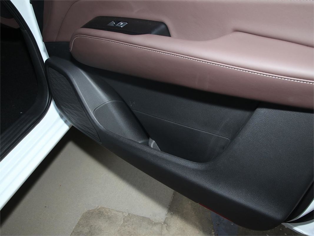 2024 Diesel 4*4 Dongfeng 8AT Rich7 Pickup 73L Tanque Caixa de carga 1510*1562*475mm Assentos de couro