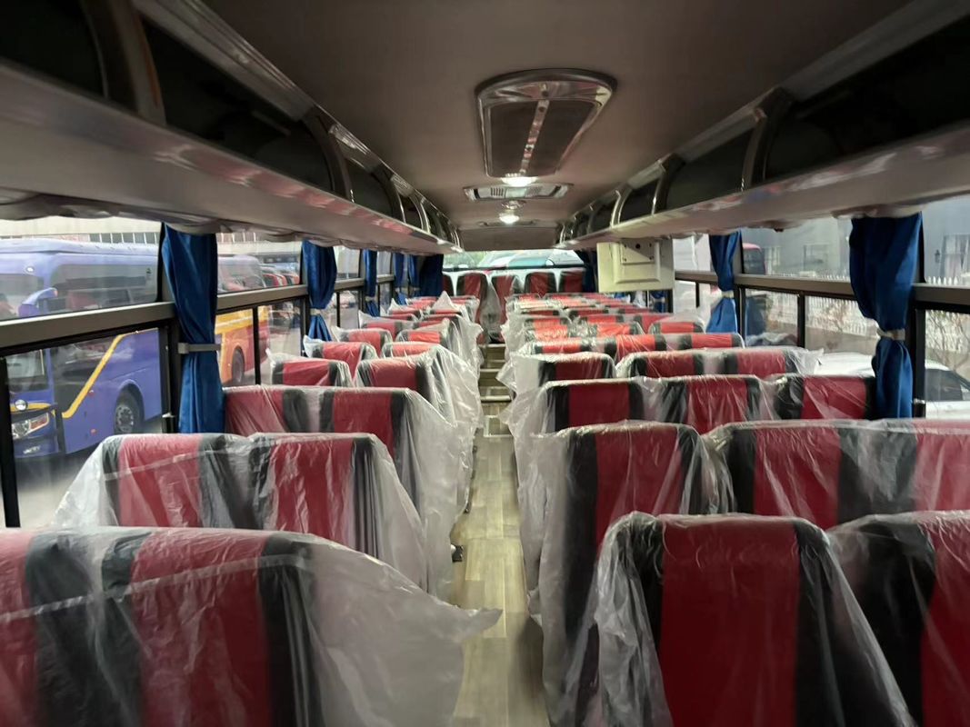 Autocarro usado de 12 metros com motor dianteiro e ar condicionado em promoção