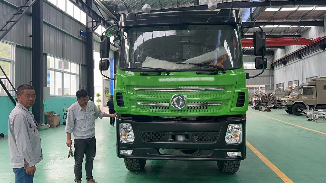 Caixa de velocidades manual de 8 velocidades e 155kw de potência 6 * 6 ônibus de passageiros do deserto para mineração em Dongfeng