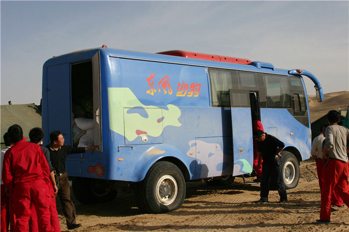 6700mm comprimento 4x4 ônibus do deserto off-road Awd 14 lugares ônibus de passageiros para a África Euro 3 padrão de emissões